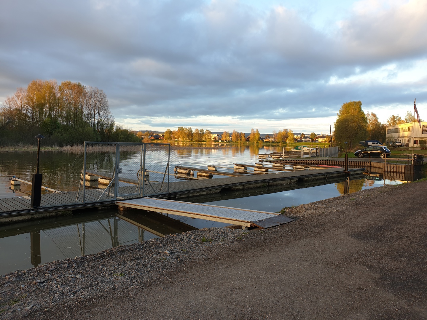 Bryggene er nå i sommerposisjon