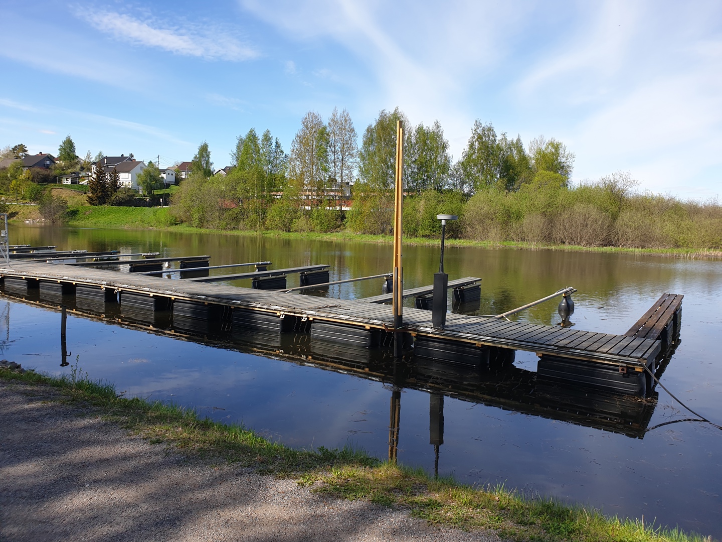 Prøveprosjekt for nye flyteelementer til bryggene